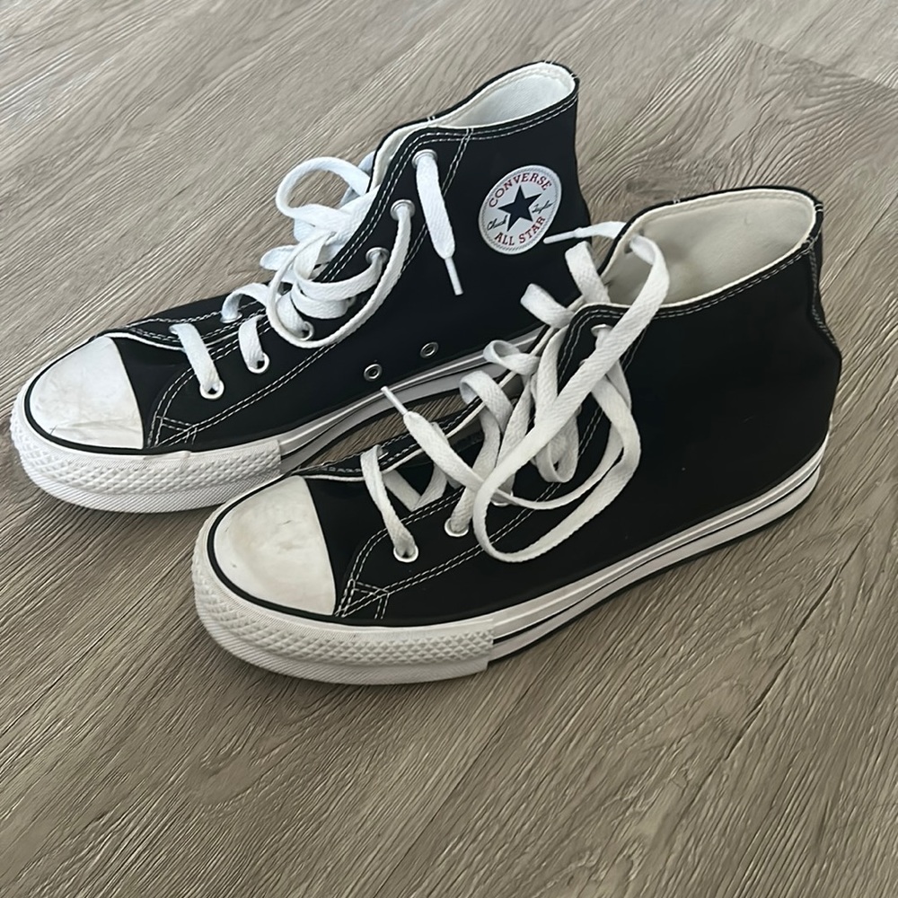 COPY - Size 6 Men’s Black Hightop Converse